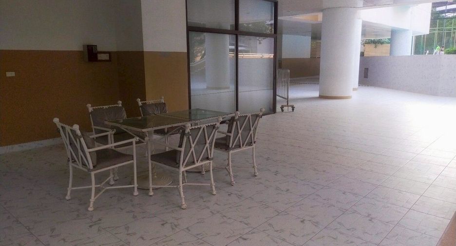 For sale 2 bedrooms condo in Khlong Toei, Bangkok