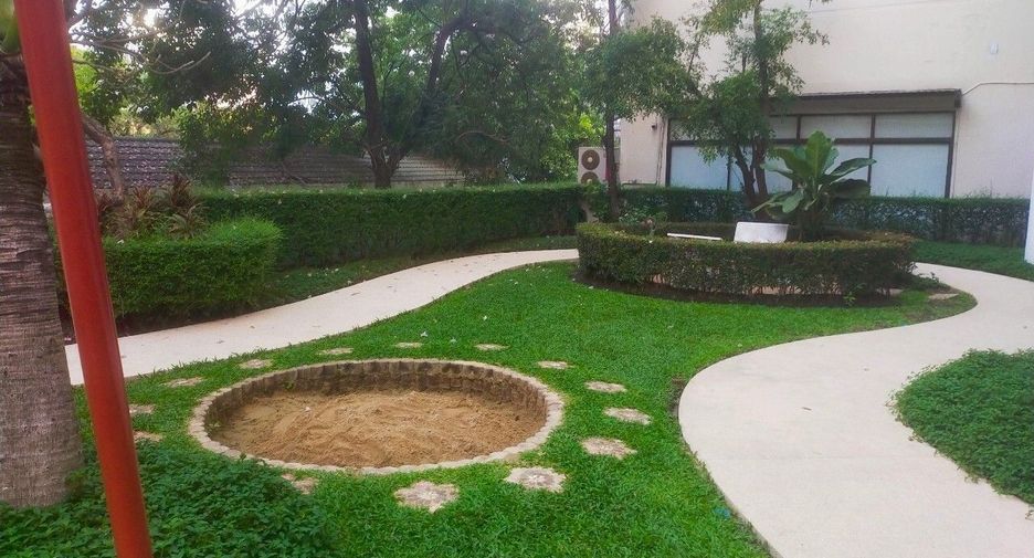 For sale 2 bedrooms condo in Khlong Toei, Bangkok