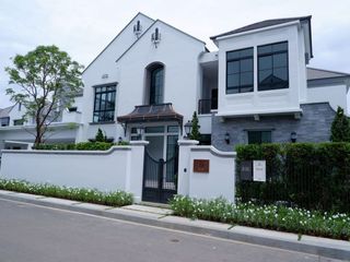 出售 5 卧室 独立屋 在 Saphan Sung, 曼谷