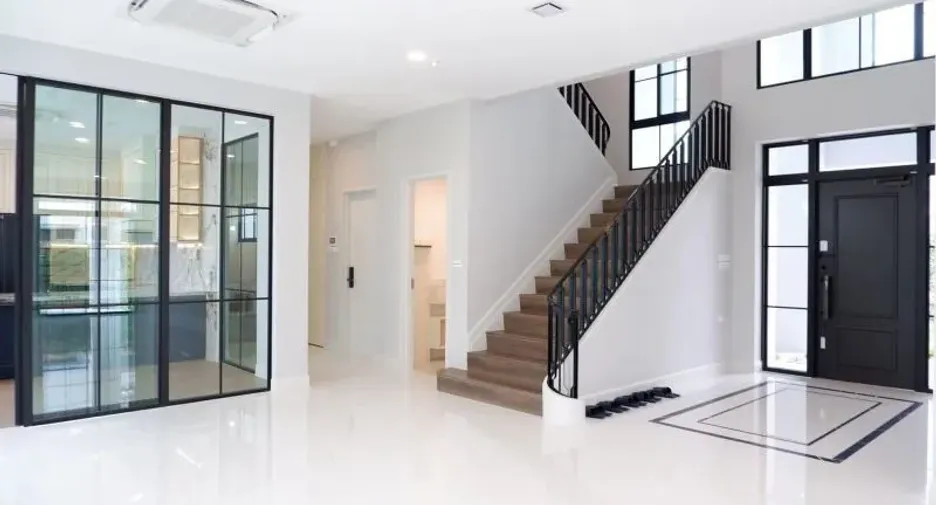 À vendre 5 chambres maison à Saphan Sung, Bangkok