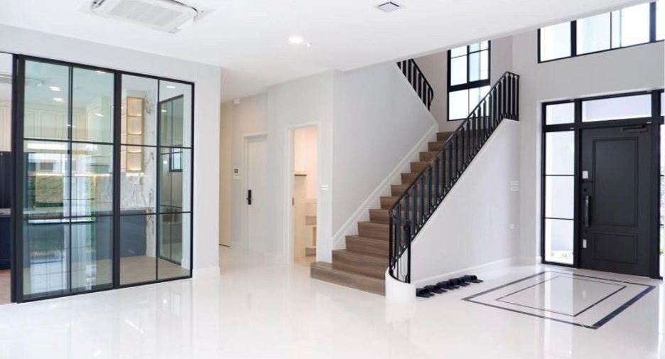 À vendre 5 chambres maison à Saphan Sung, Bangkok
