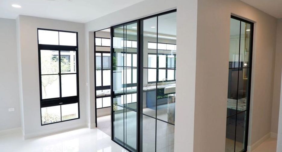 À vendre 5 chambres maison à Saphan Sung, Bangkok