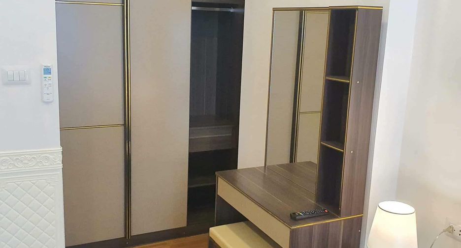 For rent 1 bed condo in Khlong San, Bangkok
