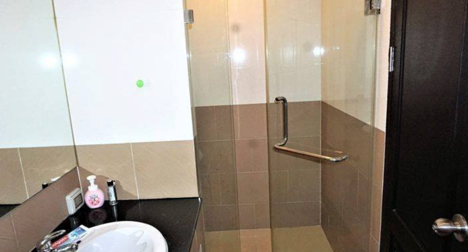 For sale 2 bedrooms condo in Watthana, Bangkok
