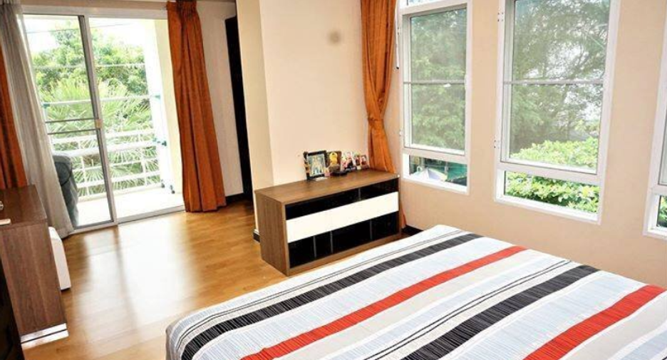 For sale 2 bedrooms condo in Watthana, Bangkok
