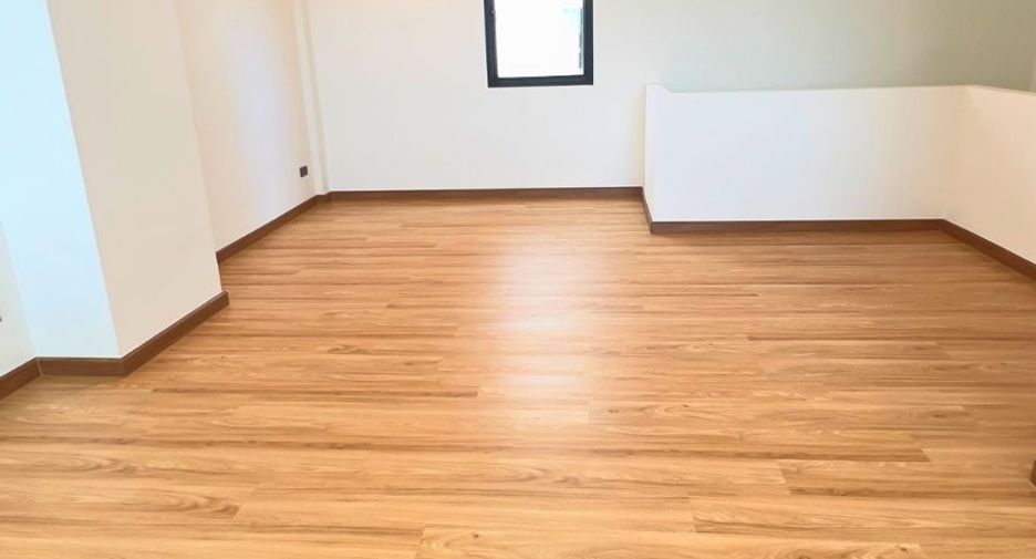 For rent office in Lat Phrao, Bangkok