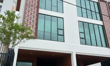 For rent office in Lat Phrao, Bangkok
