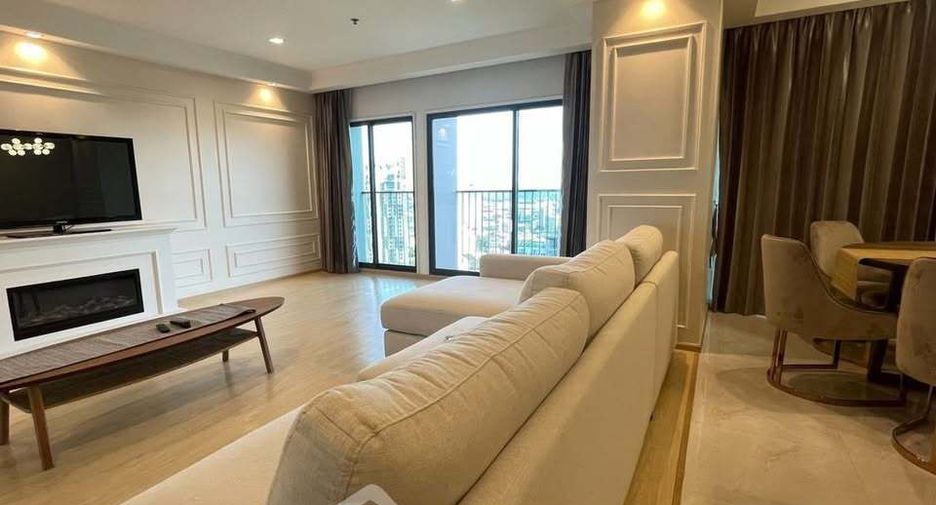 Condo en alquiler de 3 habitaciones en Khlong Toei, Bangkok