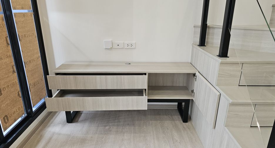 For sale and for rent 1 bed condo in Mueang Samut Prakan, Samut Prakan