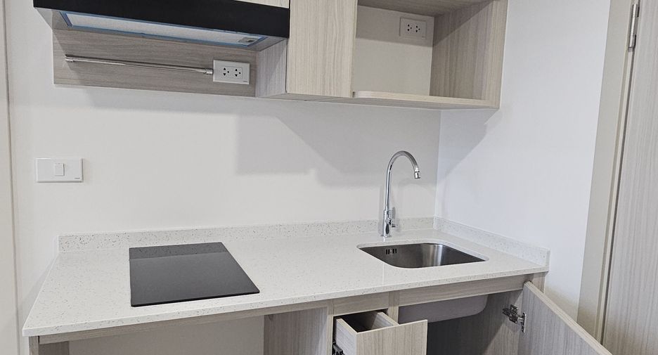 For sale and for rent 1 bed condo in Mueang Samut Prakan, Samut Prakan