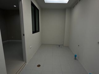 For sale 3 bedrooms townhouse in Lat Krabang, Bangkok