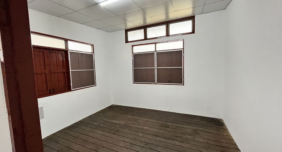 Haus zum Kauf mit 2 Zimmer in Thon Buri, Bangkok