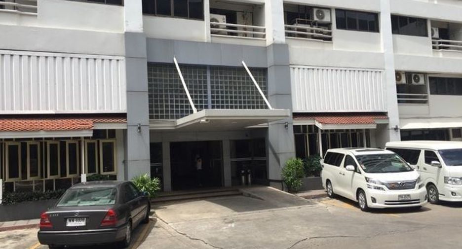 For sale 2 bedrooms condo in Watthana, Bangkok