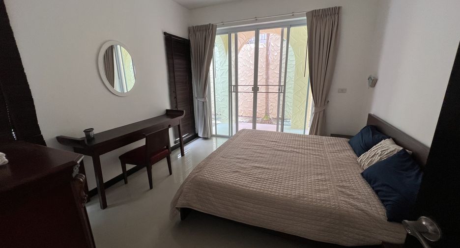 À louer 3 chambres villa à Mueang Phuket, Phuket