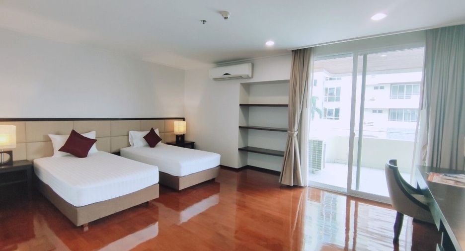 For rent 2 bedrooms apartment in Watthana, Bangkok