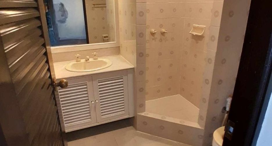 Wohnung zur Miete mit 4 Zimmer in Watthana, Bangkok