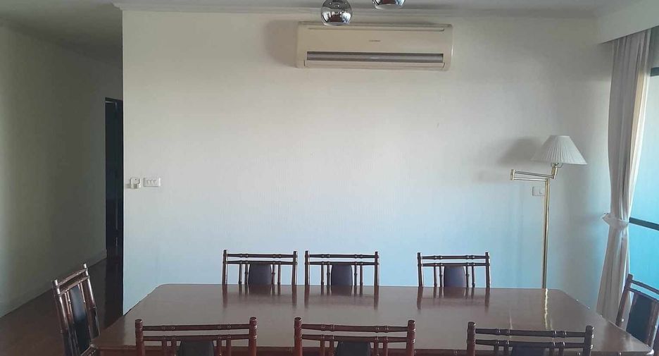 Wohnung zur Miete mit 4 Zimmer in Watthana, Bangkok