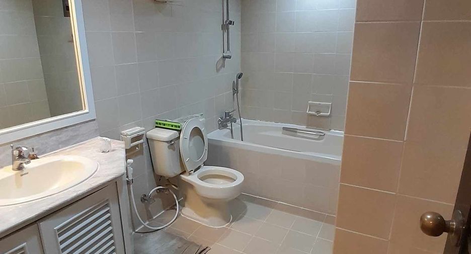 Wohnung zur Miete mit 4 Zimmer in Watthana, Bangkok