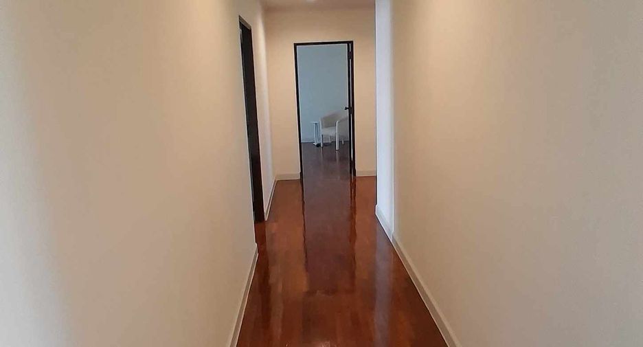 Wohnung zur Miete mit 4 Zimmer in Watthana, Bangkok