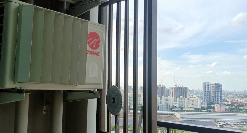 For rent 1 bed condo in Huai Khwang, Bangkok