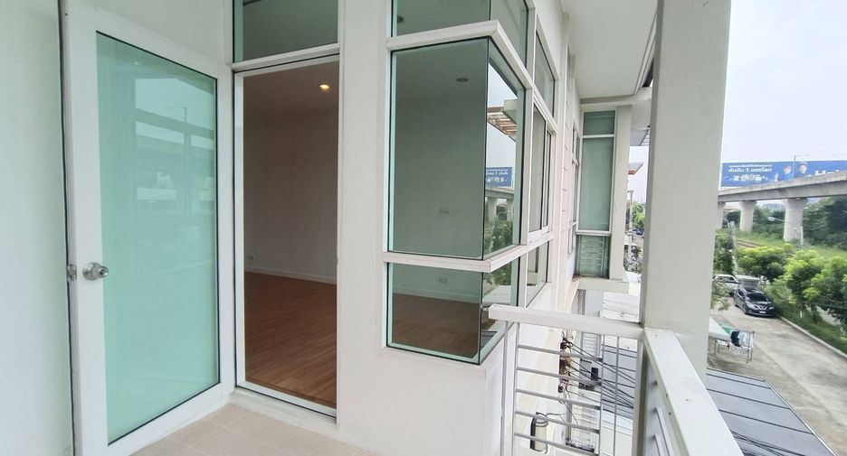 For sale 3 bedrooms townhouse in Prawet, Bangkok