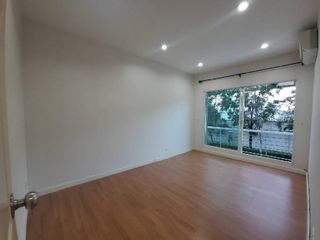 Casa adosada en venta de 3 habitaciones en Prawet, Bangkok