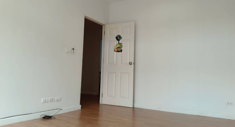 For sale 3 bedrooms townhouse in Prawet, Bangkok