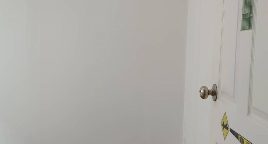 For sale 3 bedrooms townhouse in Prawet, Bangkok