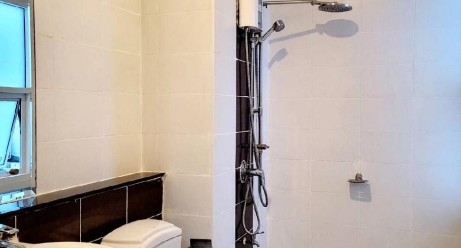 For sale 3 bedrooms townhouse in Prawet, Bangkok