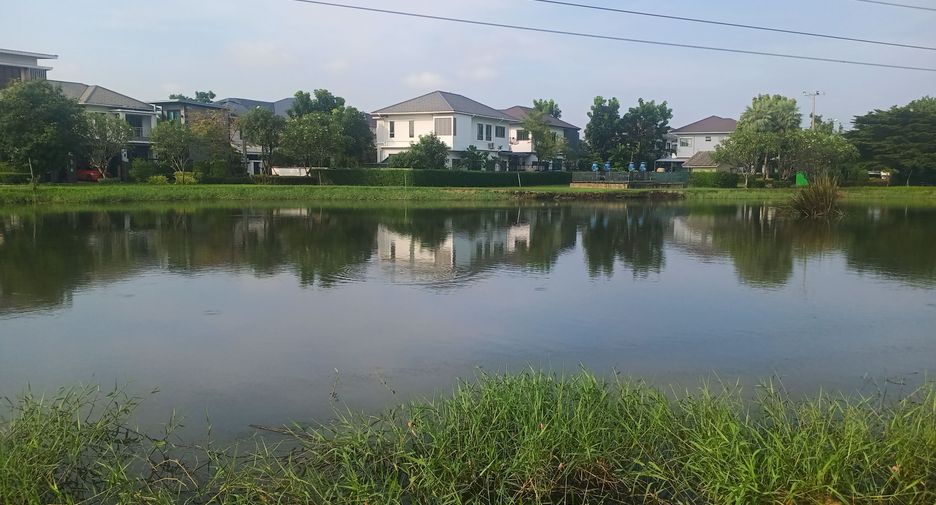 For sale 3 bedrooms townhouse in Prawet, Bangkok