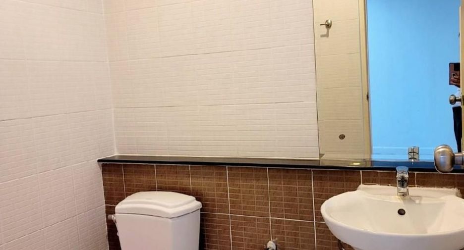 For sale 3 bedrooms townhouse in Prawet, Bangkok