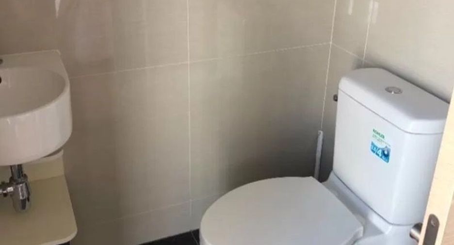 For rent studio condo in Khlong Toei, Bangkok