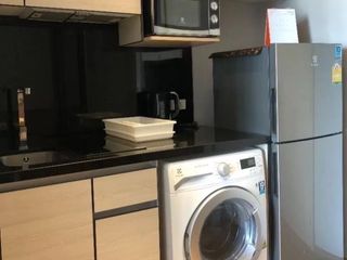 Wohnung zur Miete mit Studio in Khlong Toei, Bangkok