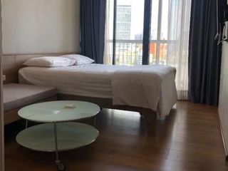 Wohnung zur Miete mit Studio in Khlong Toei, Bangkok
