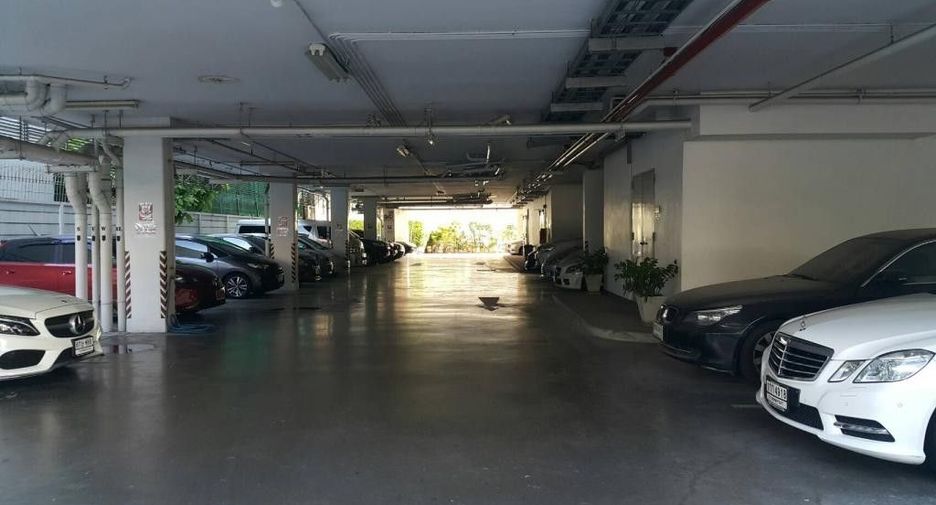 For sale and for rent 1 bed condo in Watthana, Bangkok