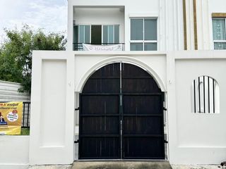 Продажа 3 спальни таунхаус в Кхлонг Сам Ща, Бангкок