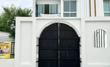 Reihenhaus zum Kauf mit 3 Zimmer in Khlong Sam Wa, Bangkok