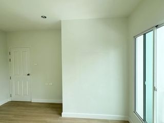 Продажа 3 спальни таунхаус в Кхлонг Сам Ща, Бангкок