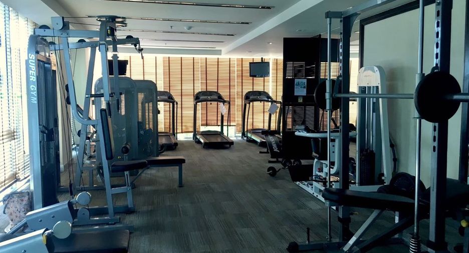 For sale 2 bedrooms condo in Huai Khwang, Bangkok