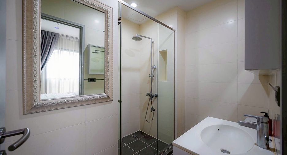 Продажа и аренда 1 кровать кондо в Кхлонг Тоеи, Бангкок