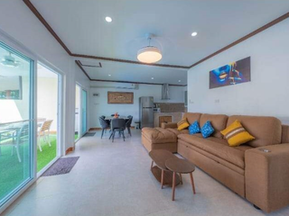 Villa en alquiler de 3 habitaciones en Mueang Phuket, Phuket