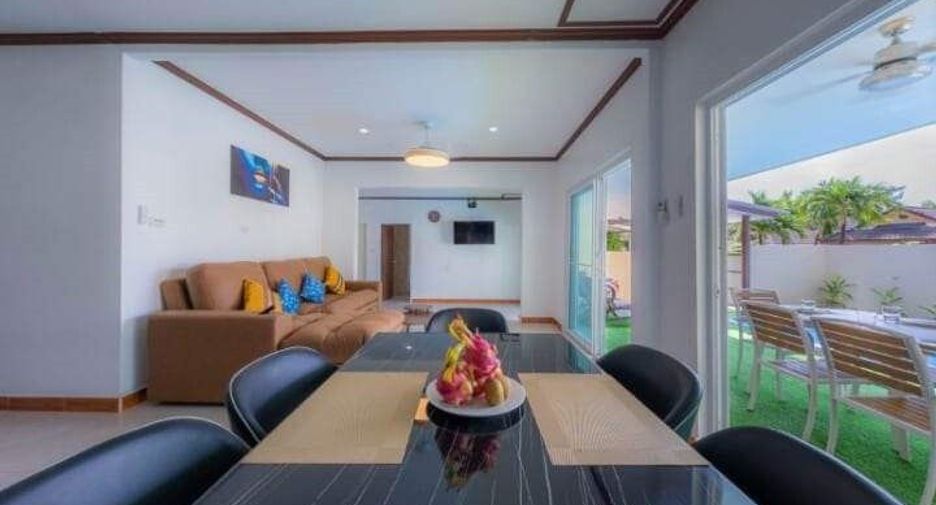 Villa en alquiler de 3 habitaciones en Mueang Phuket, Phuket