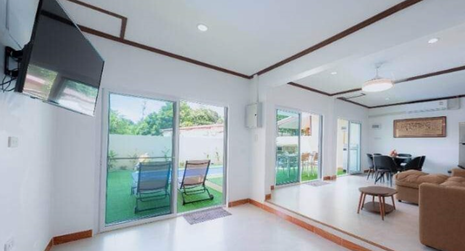 Villa en alquiler de 3 habitaciones en Mueang Phuket, Phuket
