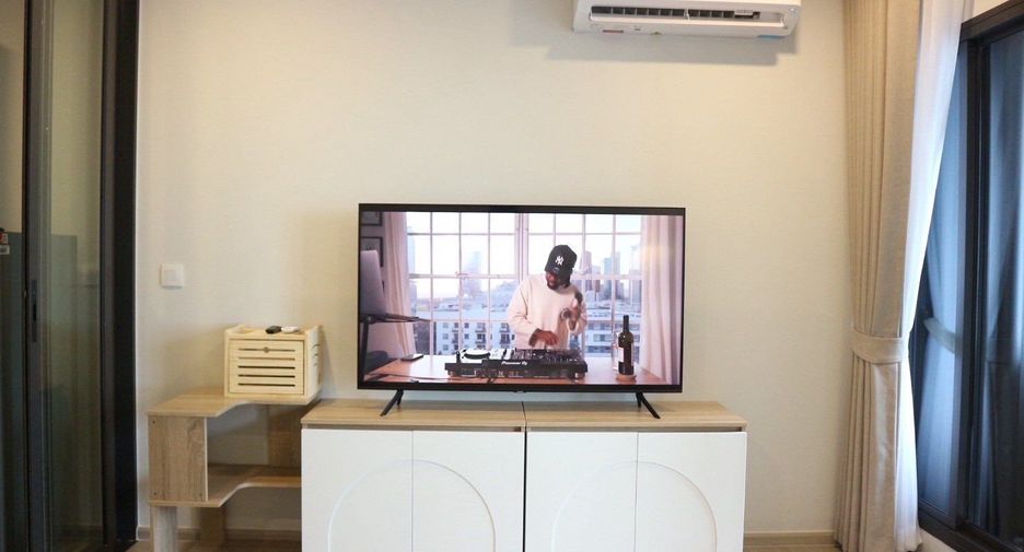 For rent studio condo in Phra Khanong, Bangkok