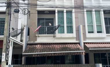 For sale 3 bedrooms townhouse in Chom Thong, Bangkok