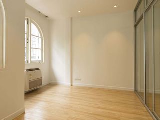 For rent 5 bedrooms retail Space in Watthana, Bangkok