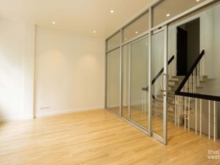 For rent 5 bedrooms retail Space in Watthana, Bangkok