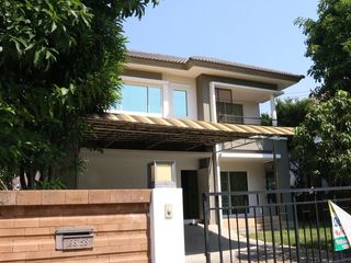Haus zum Kauf mit 3 Zimmer in Thung Khru, Bangkok