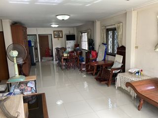 Haus zum Kauf mit 5 Zimmer in Chatuchak, Bangkok