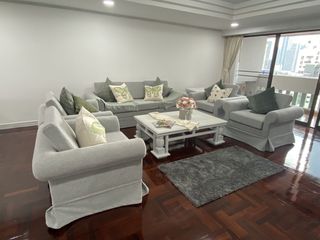 Apartment zur Miete mit 3 Zimmer in Watthana, Bangkok